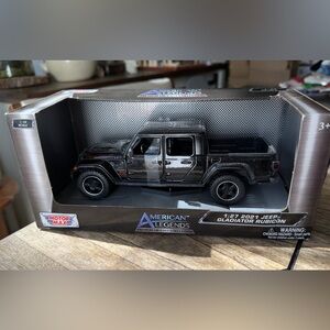 Jeep Gladiator Rubicon (Closed Top) Pickup Truck Black 1/24-1/27